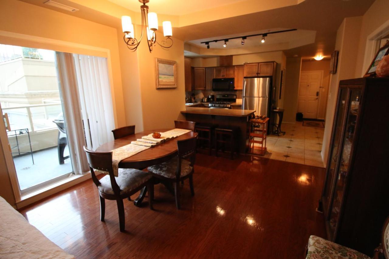 Sunset Waterfront Resort By Discover Kelowna Resort Accommodations Εξωτερικό φωτογραφία