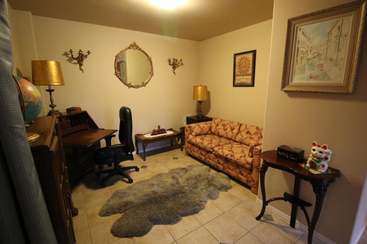 Sunset Waterfront Resort By Discover Kelowna Resort Accommodations Εξωτερικό φωτογραφία