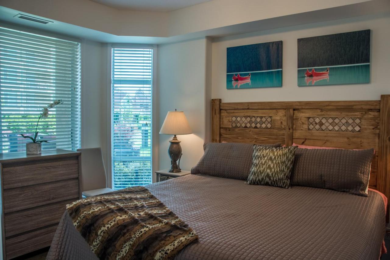 Sunset Waterfront Resort By Discover Kelowna Resort Accommodations Εξωτερικό φωτογραφία