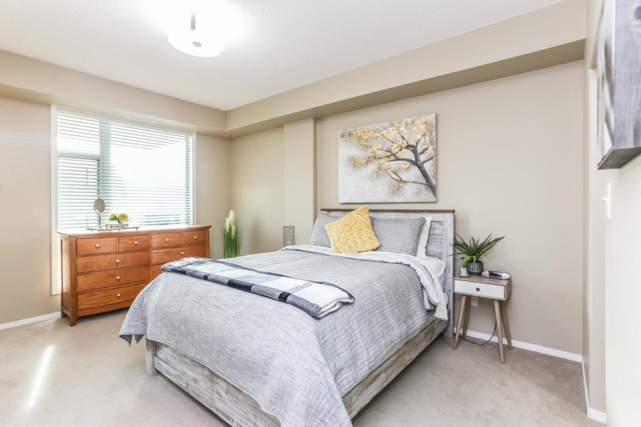 Sunset Waterfront Resort By Discover Kelowna Resort Accommodations Εξωτερικό φωτογραφία