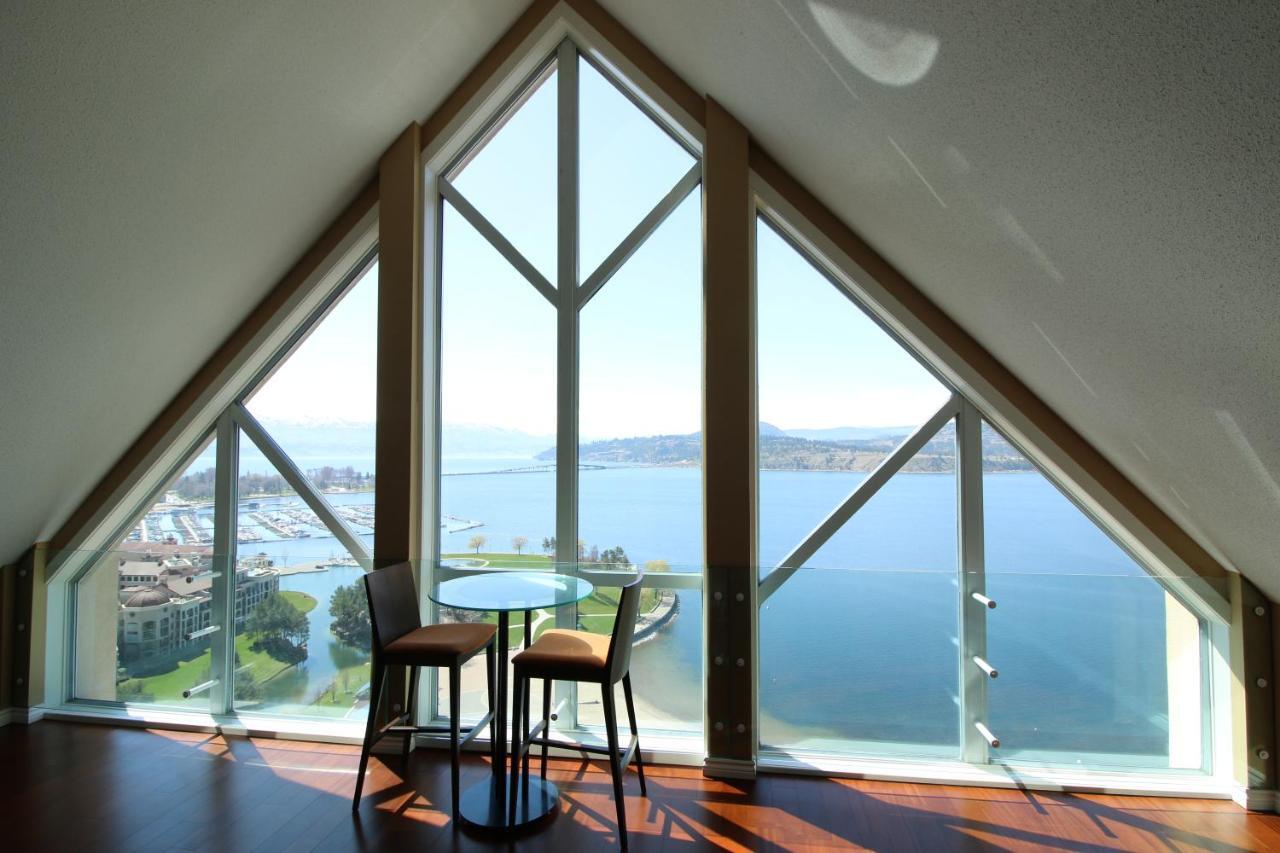 Sunset Waterfront Resort By Discover Kelowna Resort Accommodations Εξωτερικό φωτογραφία