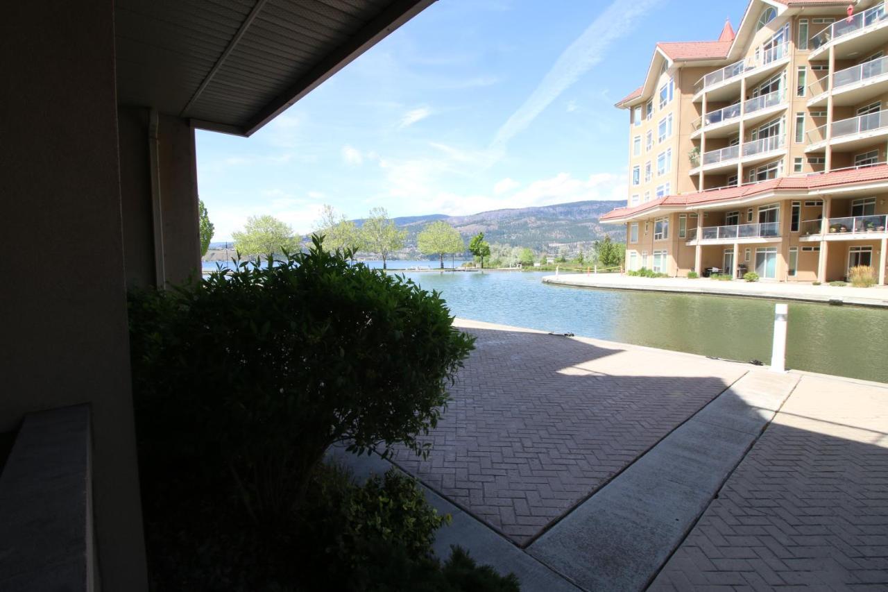 Sunset Waterfront Resort By Discover Kelowna Resort Accommodations Εξωτερικό φωτογραφία